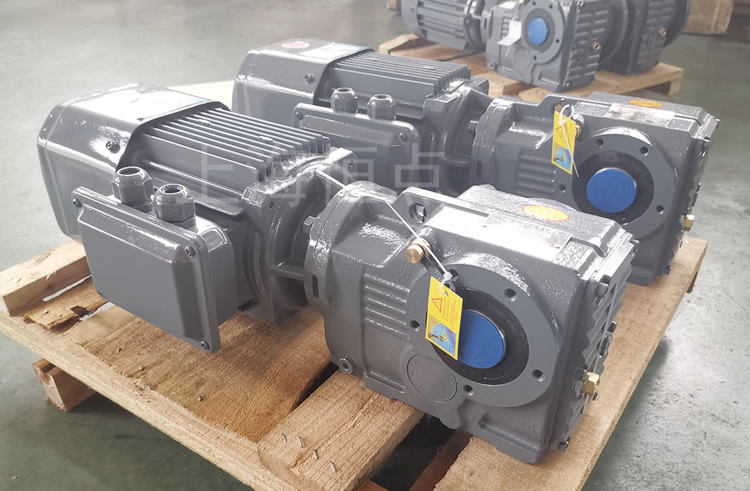 KA37系列減速機通孔輸出，配電機實物圖