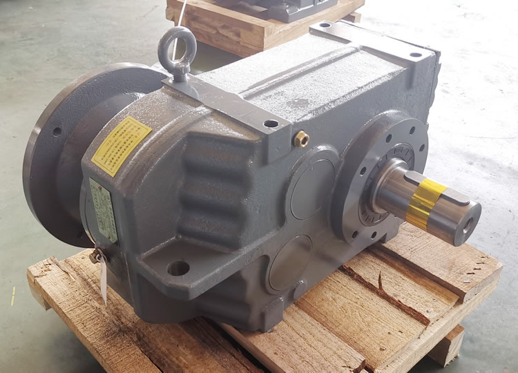 F77減速機 輸入配圓法蘭端蓋 輸出雙軸A+B 實物圖 - 上海恒點