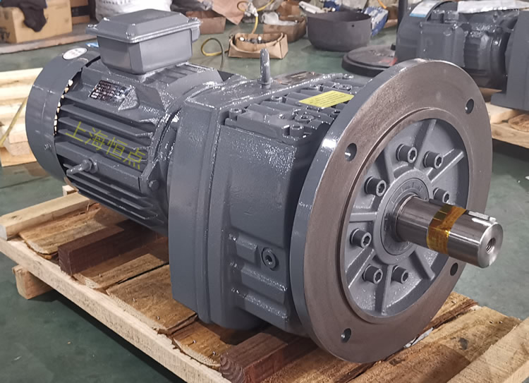 RF87減速機，立式安裝，輸入配電機，實物照片如下