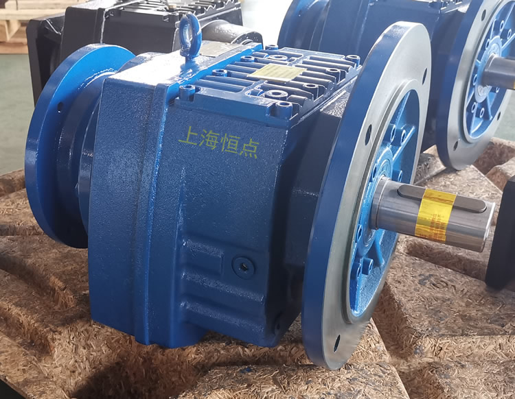 RF87減速機，輸入配法蘭B5端蓋，立式法蘭輸出，實物照片